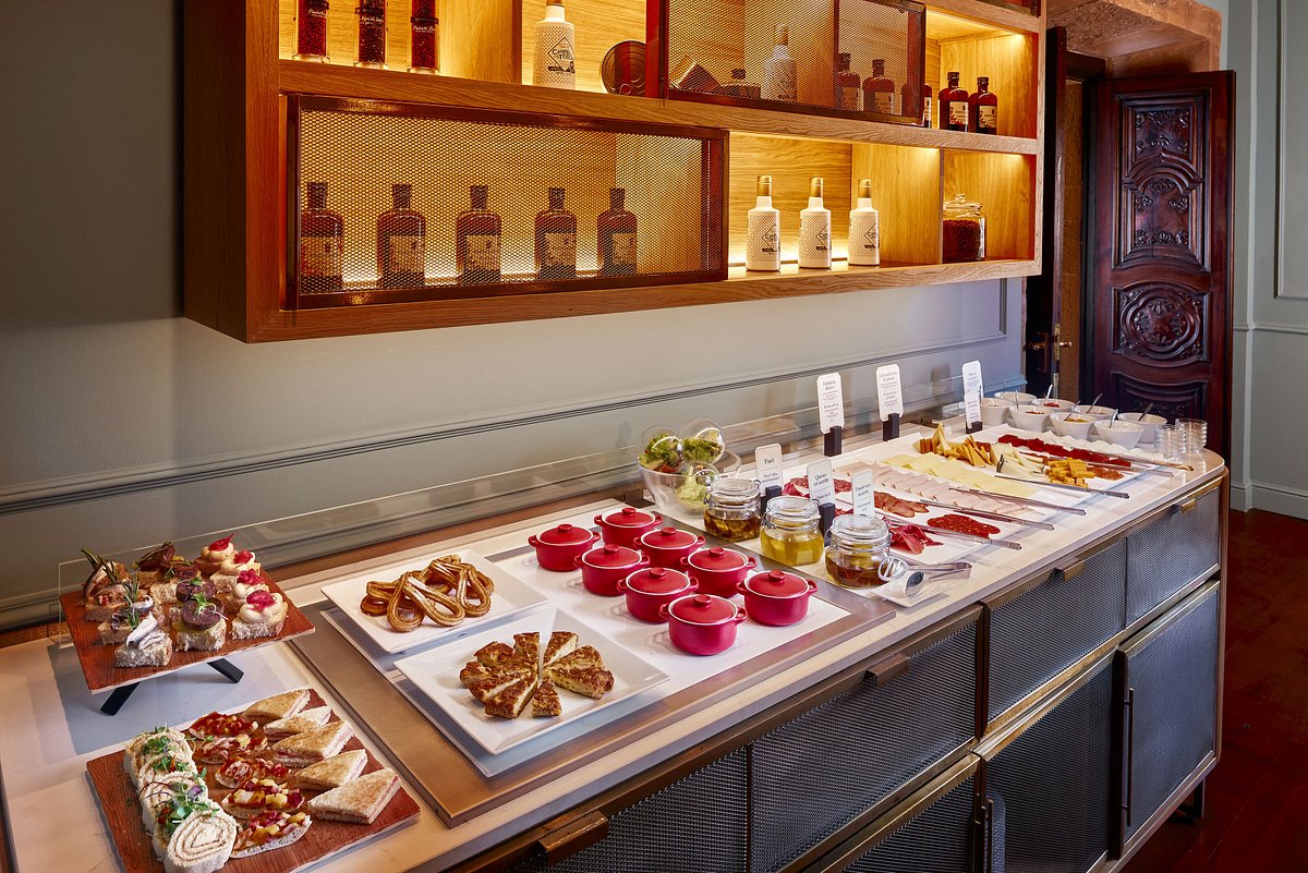 BRUNCH PALACIO DE AVILES