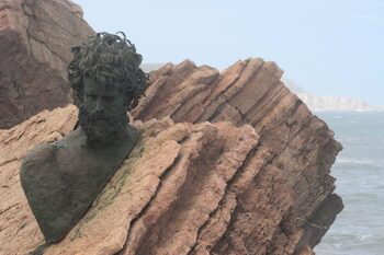 El busto de Philippe Cousteau: el gran homenaje a una vida dedicada a la protección de los océanos