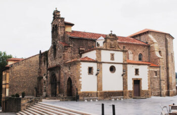 Iglesia de los Padres Franciscanos: el edificio avilesino más antiguo y mejor conservado