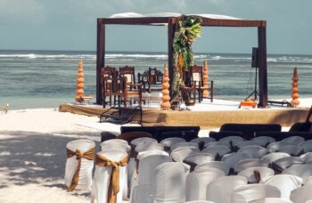 Cómo organizar una boda en la playa: consejos para que todo salga perfecto